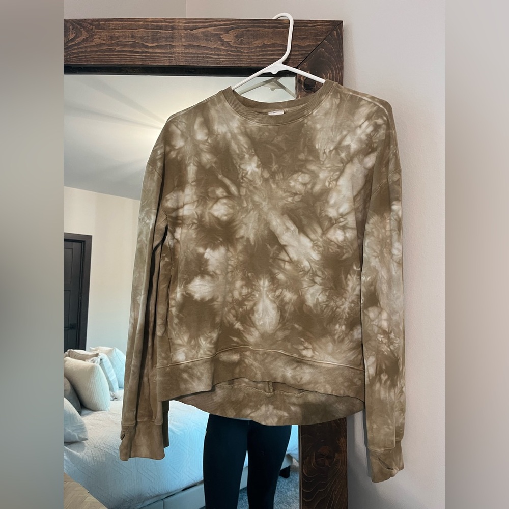 All in motion green tie dye pullover